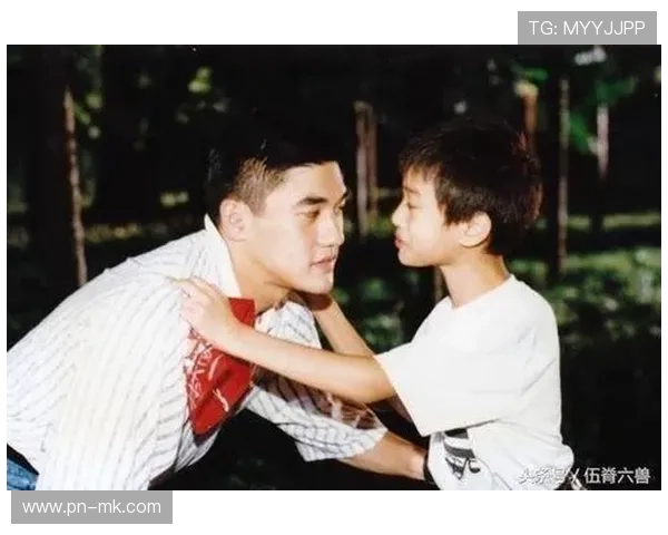 聚焦足球球星孩子成长故事与亲情陪伴的温情瞬间