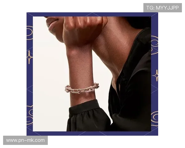 足球球星同款手链价格揭秘明星效应背后的奢华与价值 足球球星同款手链价格揭秘明星效应背后的奢华与价值